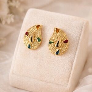 Vintage Gold Stone Earrings
